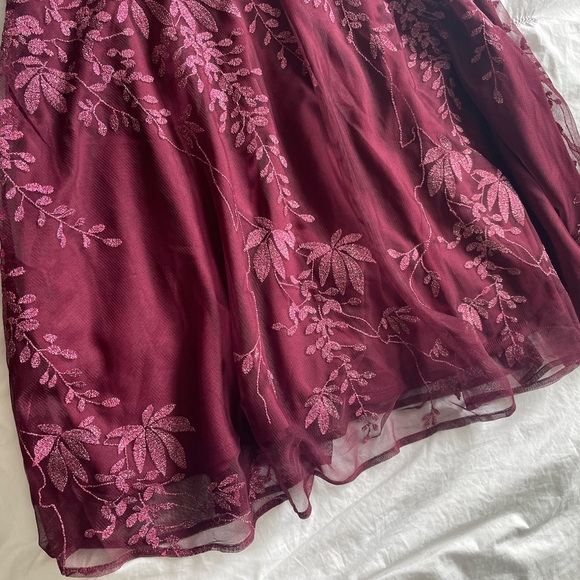Maroon party dress - mid length - Picture 4 of 5